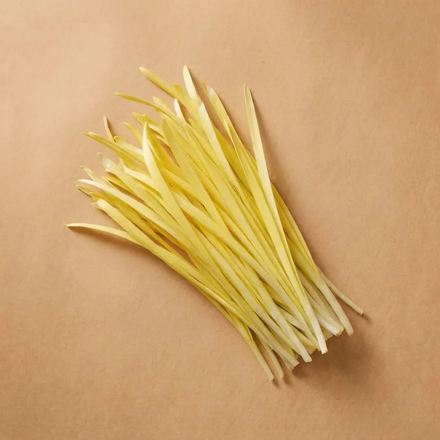 Yellow chives