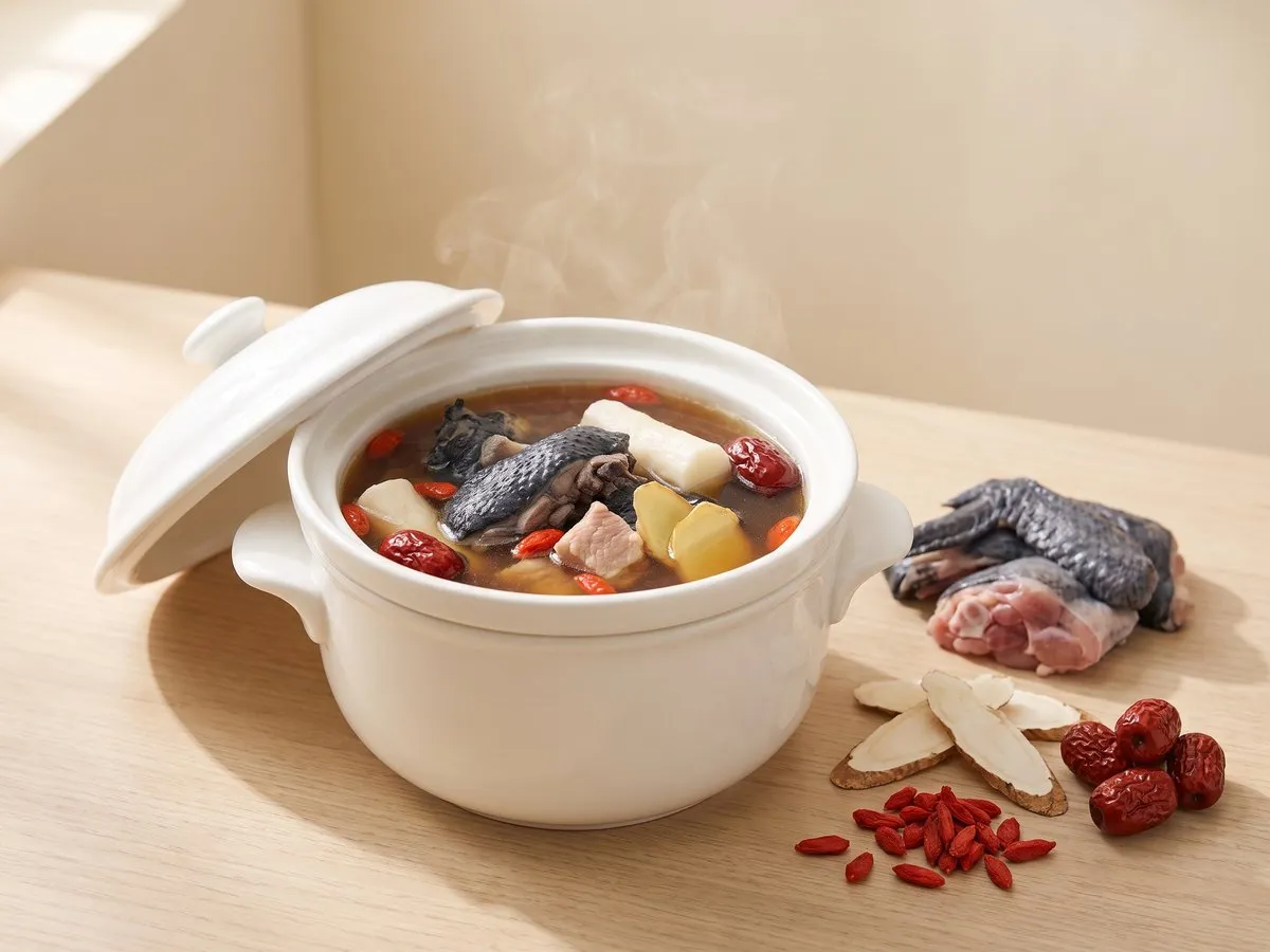 Double-boiled silkie chicken with Chinese yam and goji berries